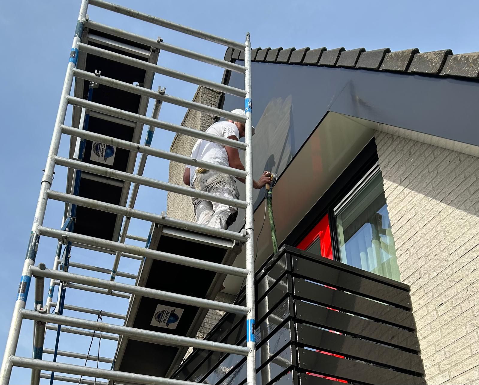 aan het werk geschilderwerk